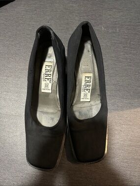 Erre Shoes Made in Italy    Black Women's Square-Toe Flats